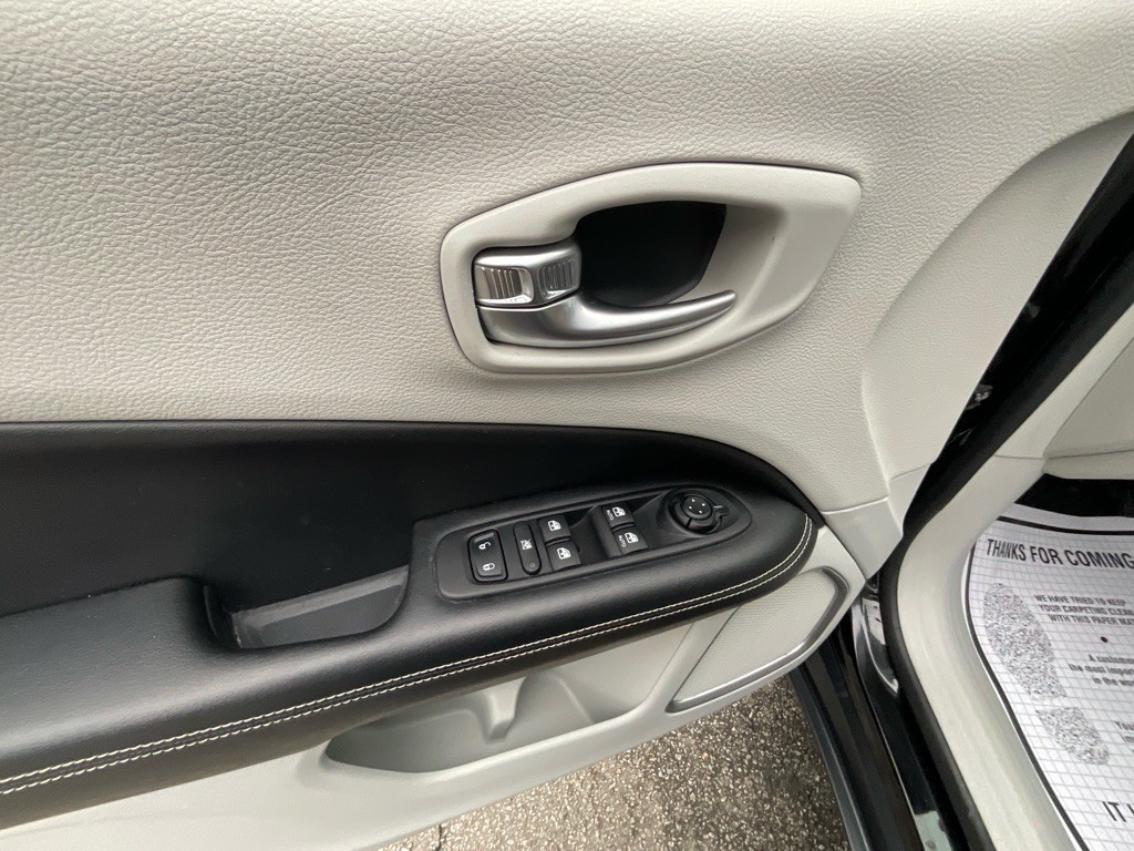 2019 Jeep Compass Image 41