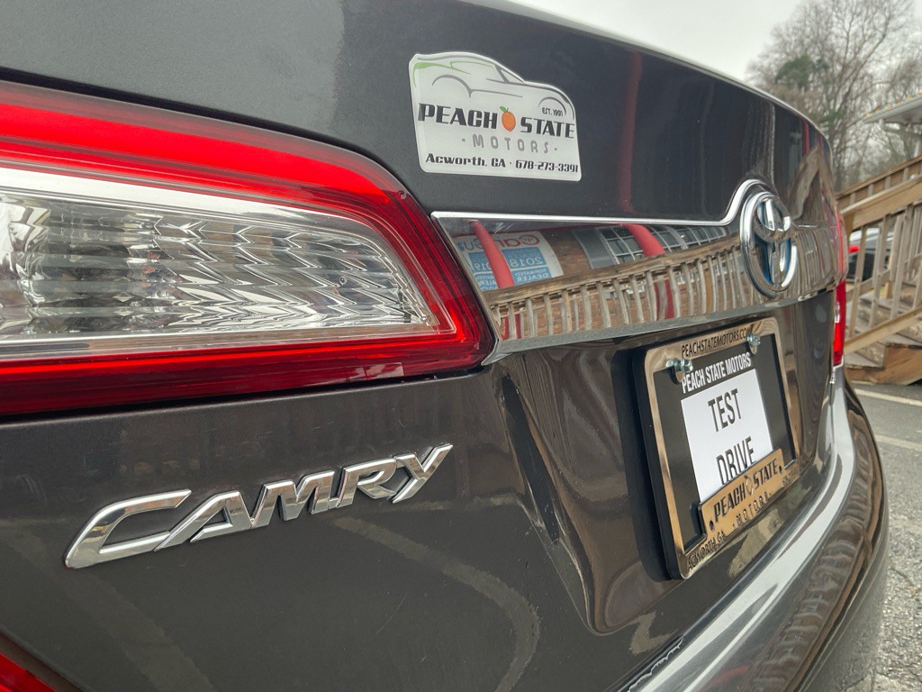 2013 Toyota Camry Image 9