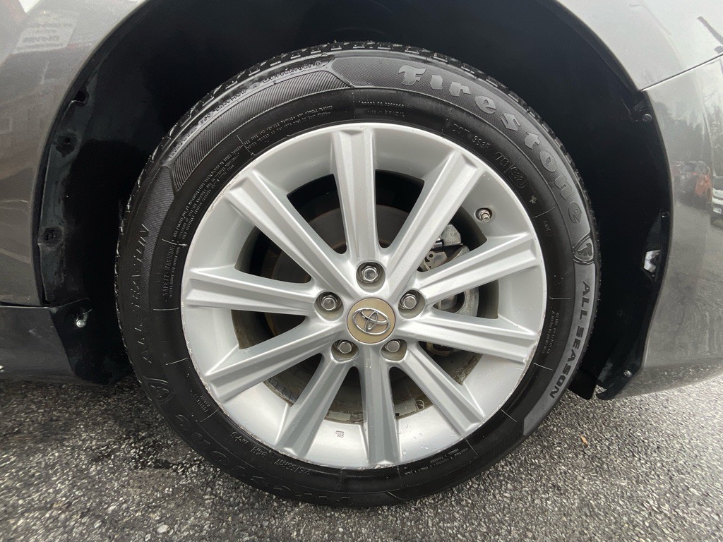 2013 Toyota Camry Image 12