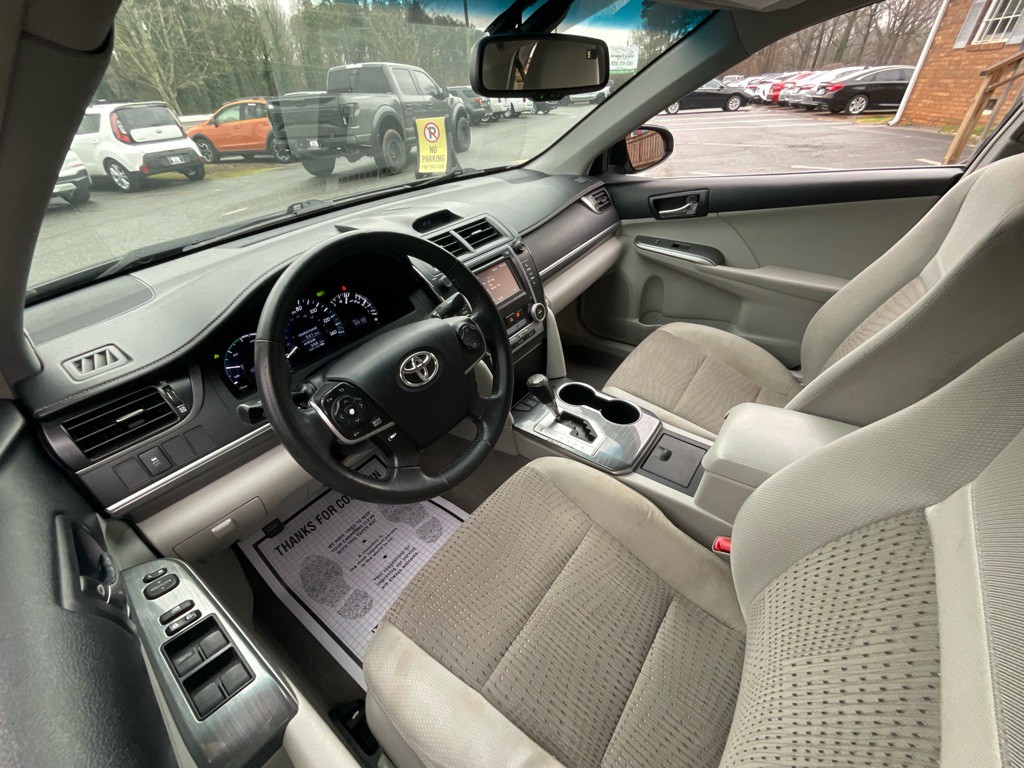 2013 Toyota Camry Image 15