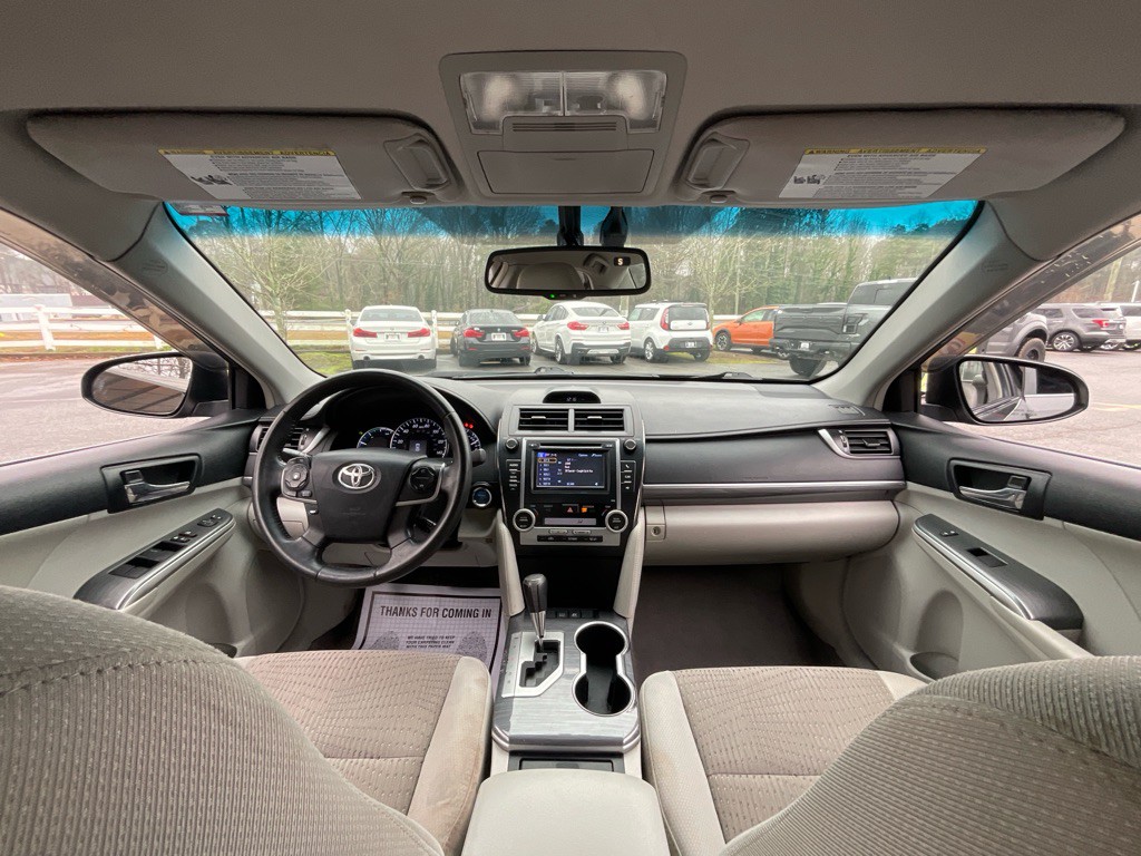 2013 Toyota Camry Image 20