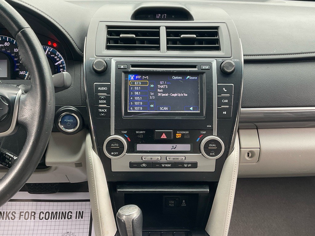 2013 Toyota Camry Image 22