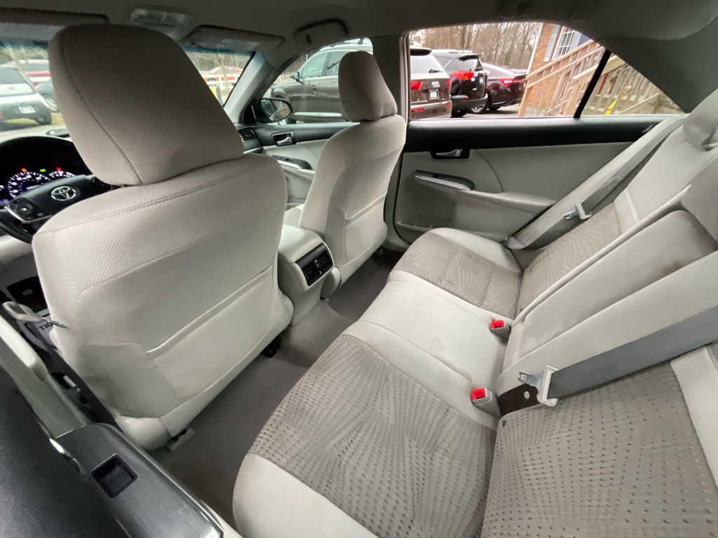 2013 Toyota Camry Image 27