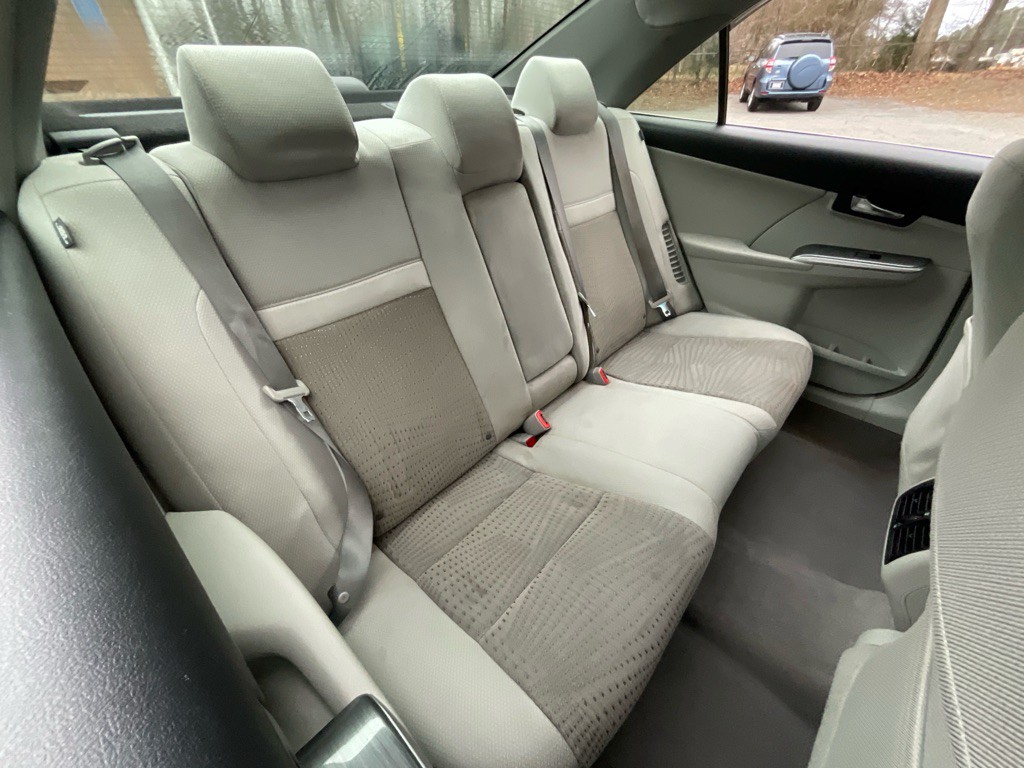 2013 Toyota Camry Image 31