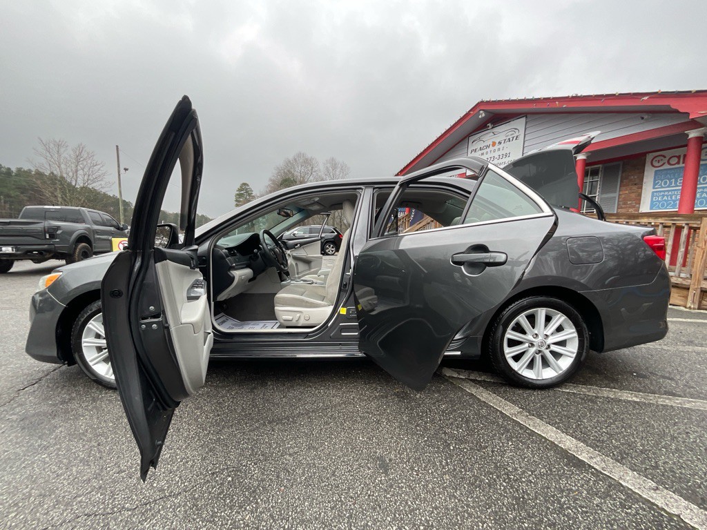 2013 Toyota Camry Image 34