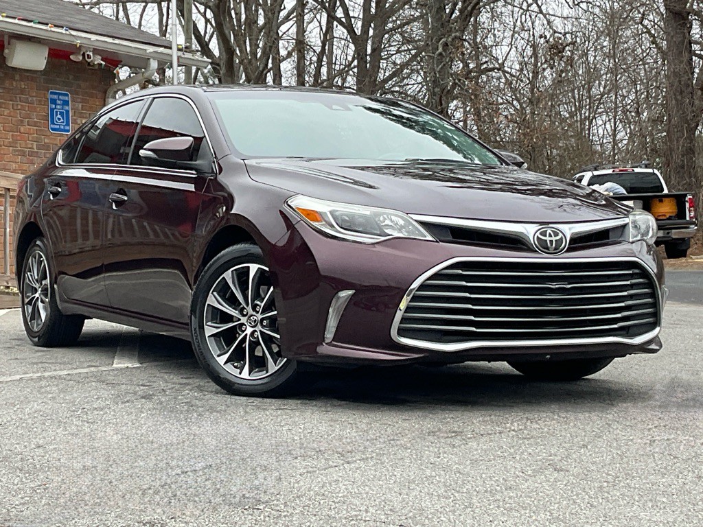2018 Toyota Avalon Image 3