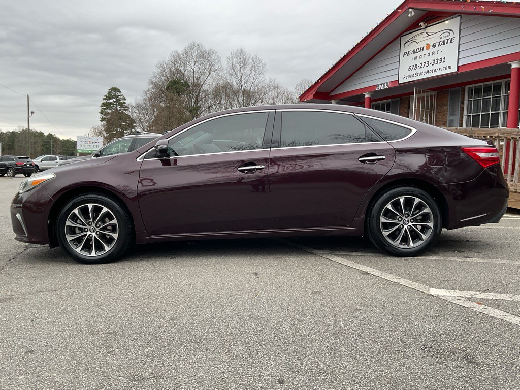 2018 Toyota Avalon Image 8