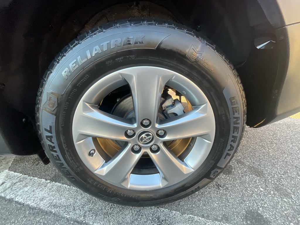 2015 Toyota Rav4 Image 12