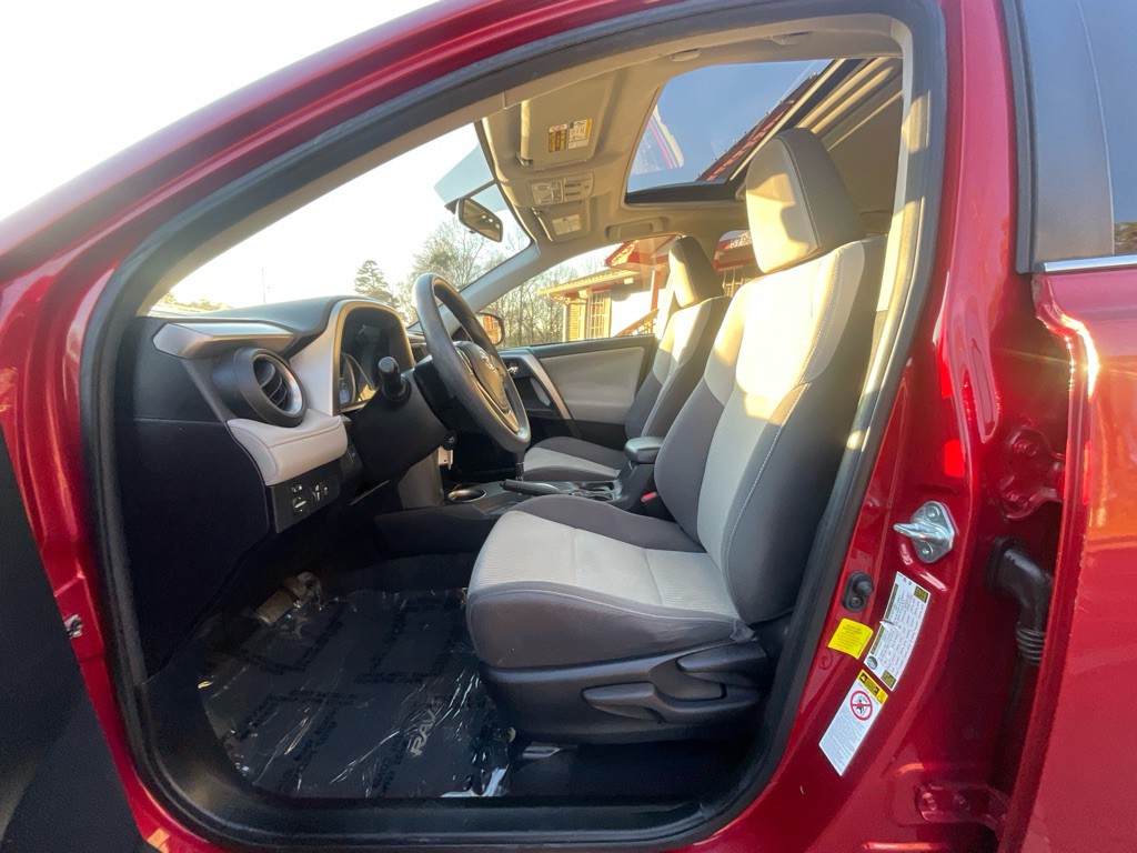 2015 Toyota Rav4 Image 14