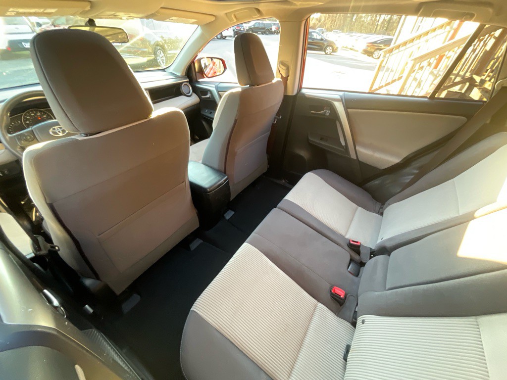 2015 Toyota Rav4 Image 30