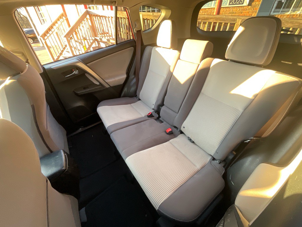 2015 Toyota Rav4 Image 31
