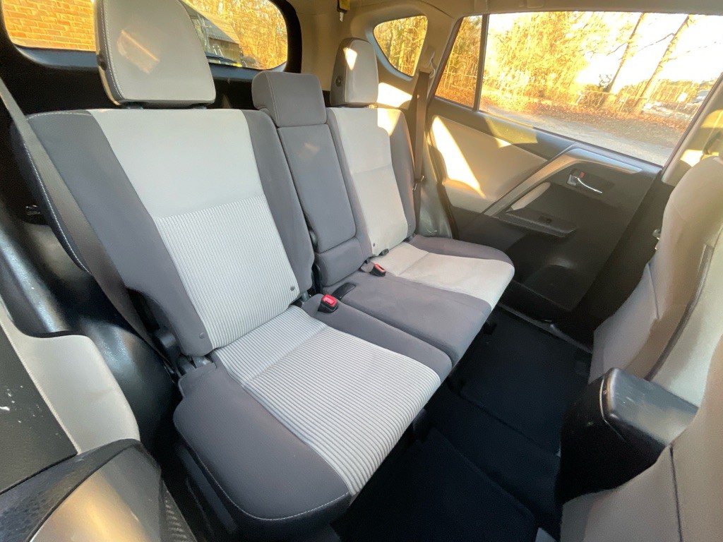 2015 Toyota Rav4 Image 34