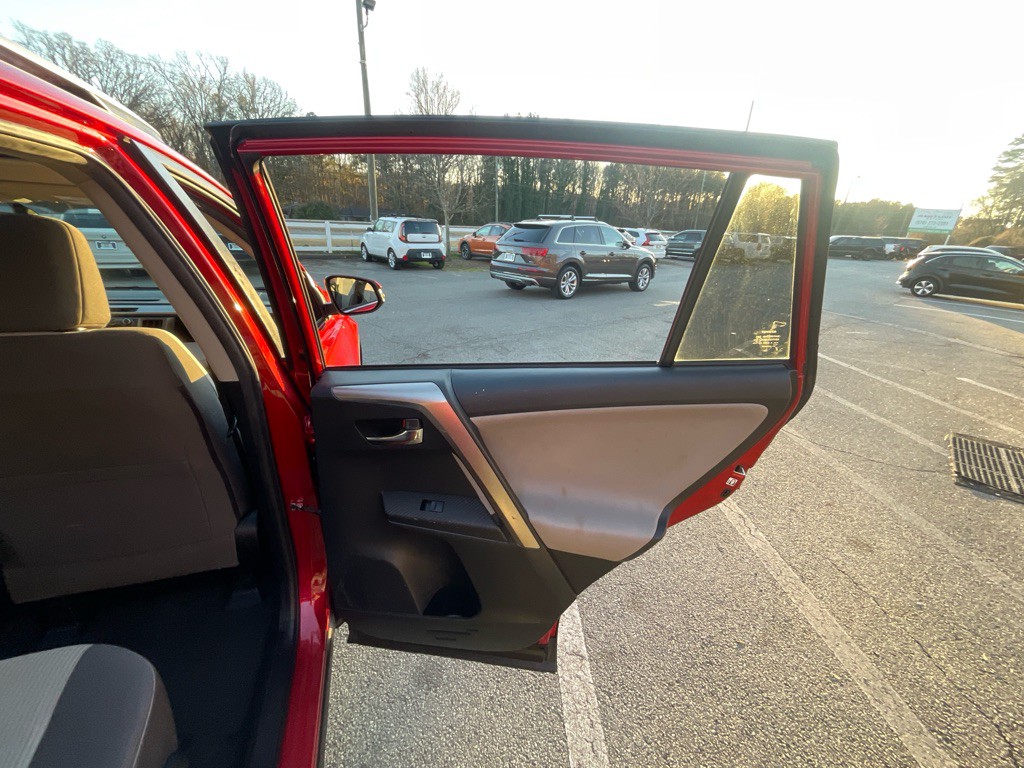 2015 Toyota Rav4 Image 46