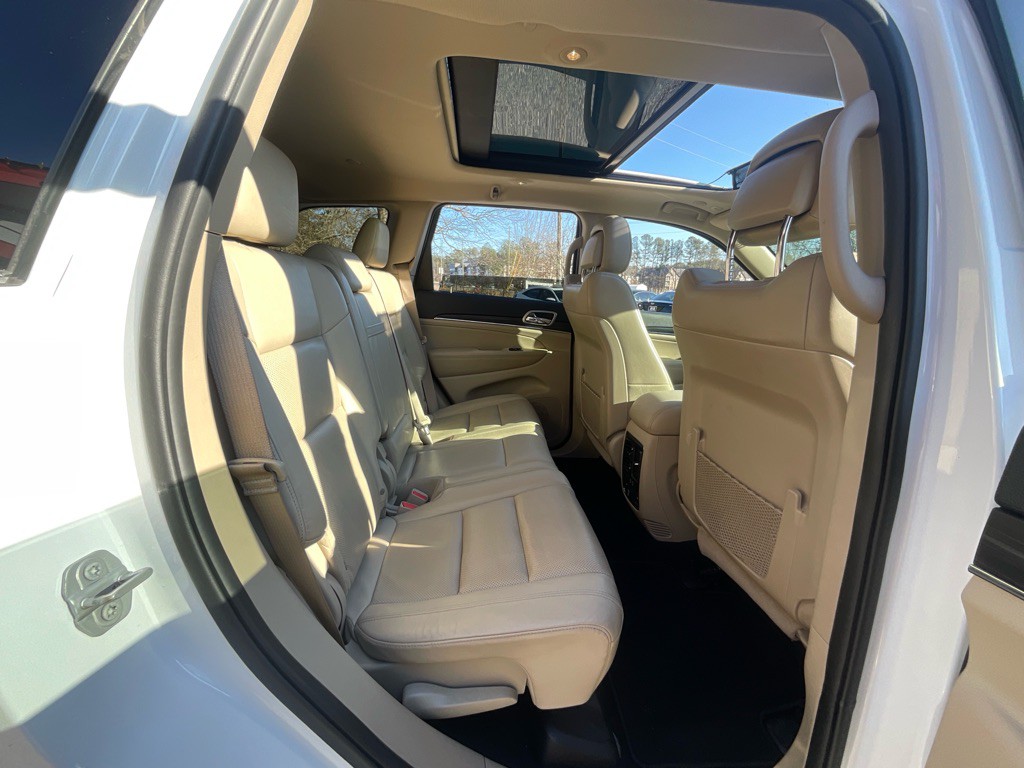 2020 Jeep Grand Cherokee Image 32