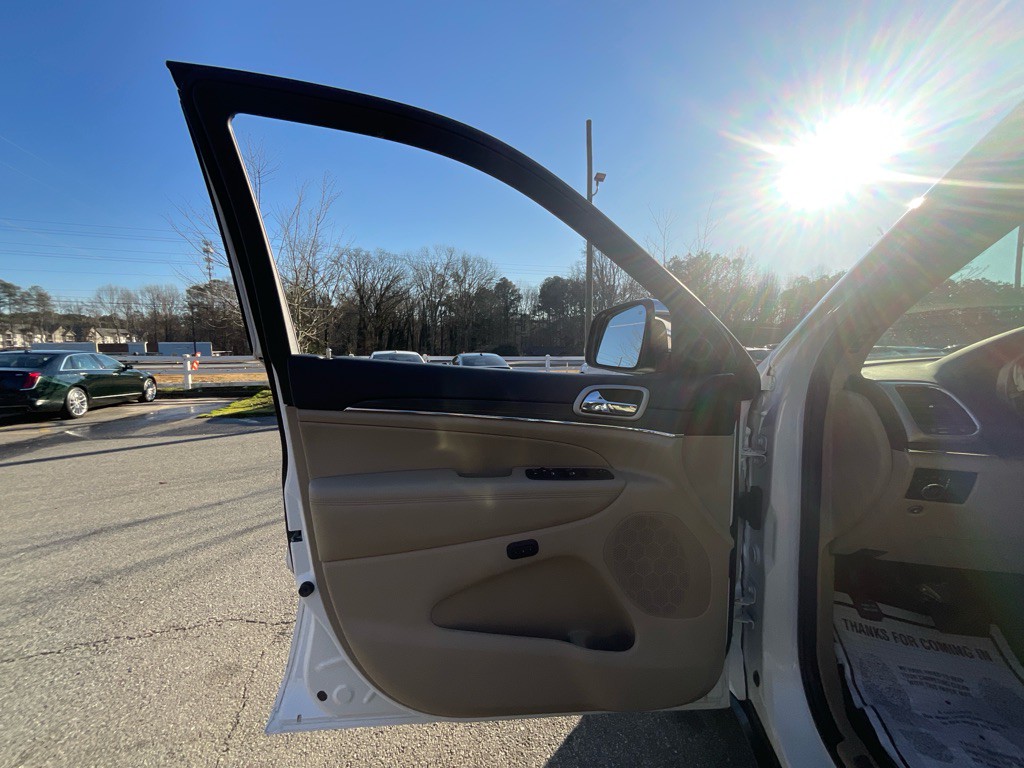 2020 Jeep Grand Cherokee Image 43