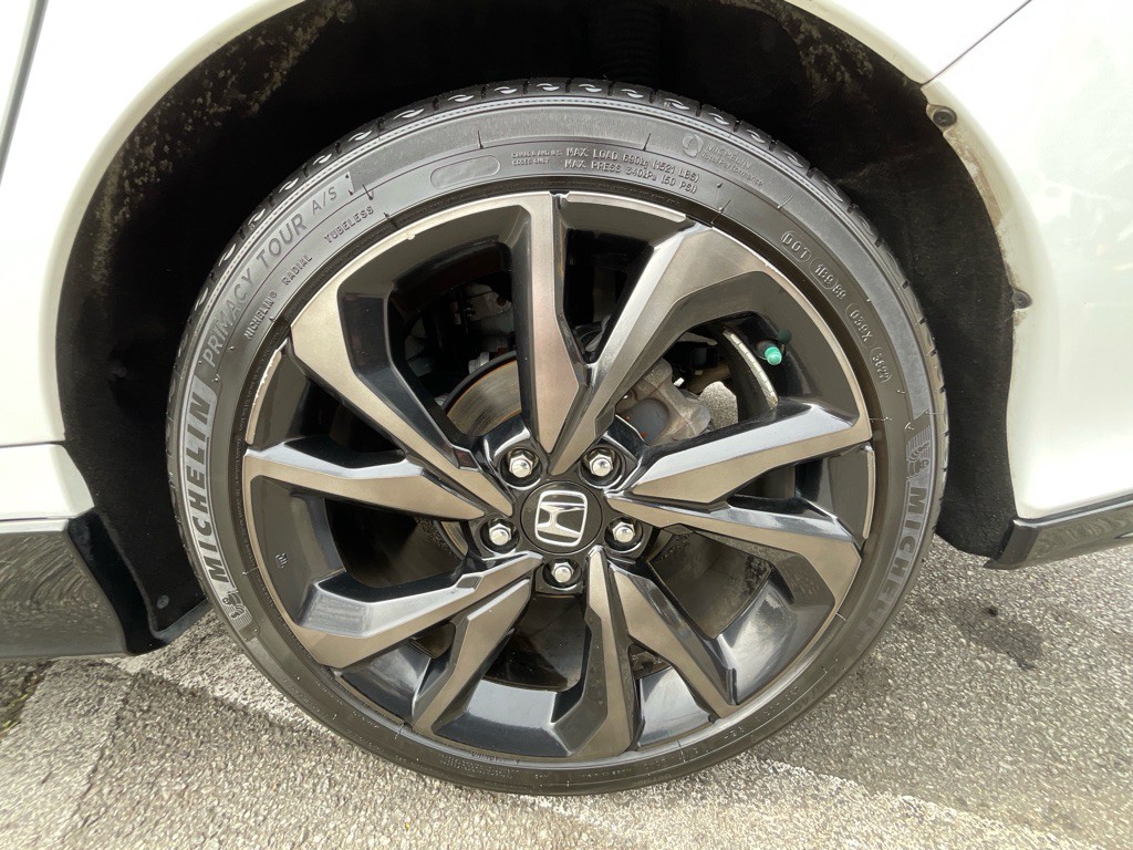 2018 Honda Civic Image 11