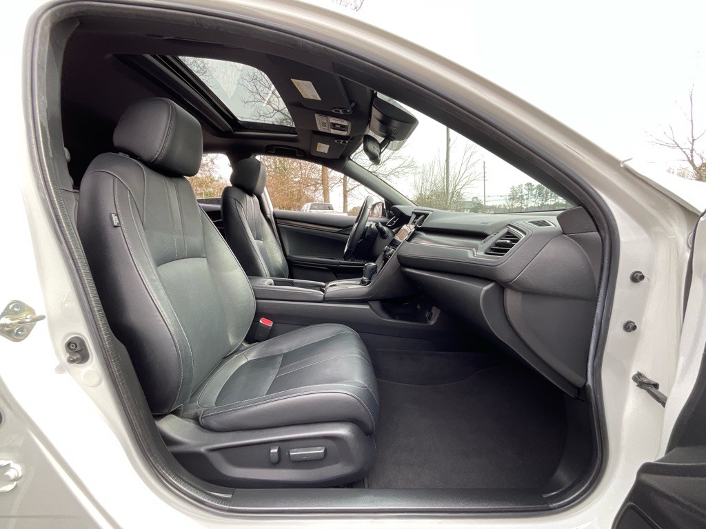 2018 Honda Civic Image 16