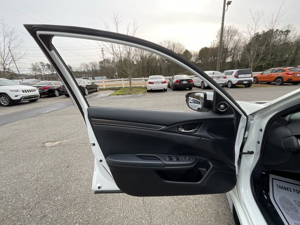 2018 Honda Civic Image 40