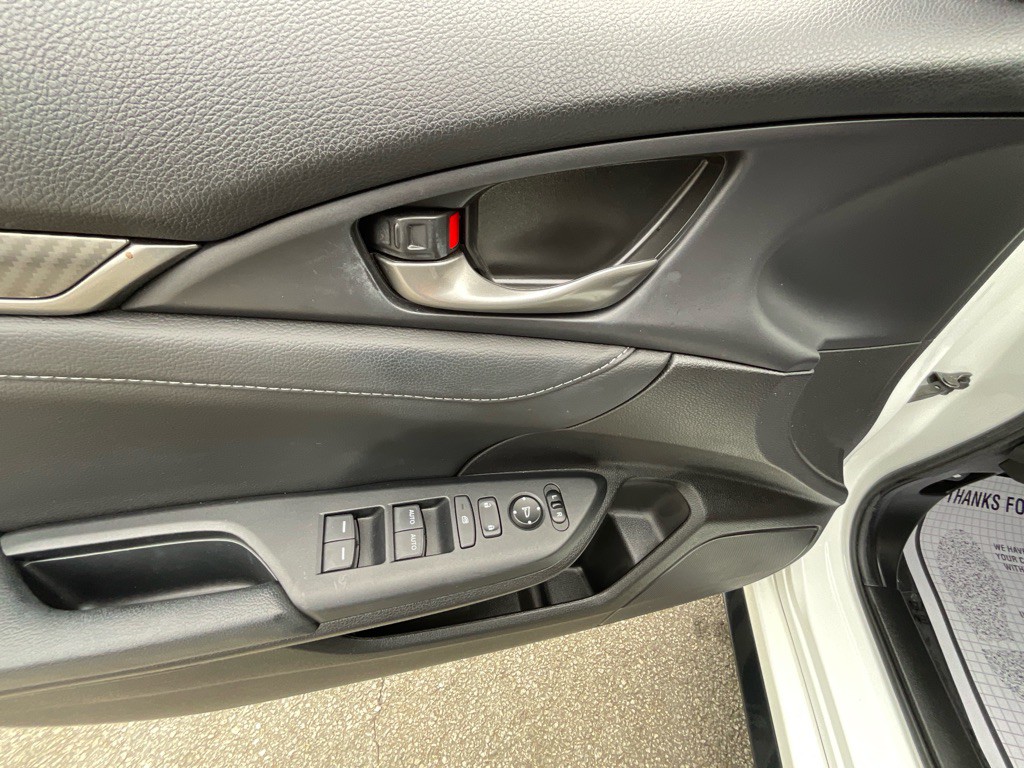 2018 Honda Civic Image 41