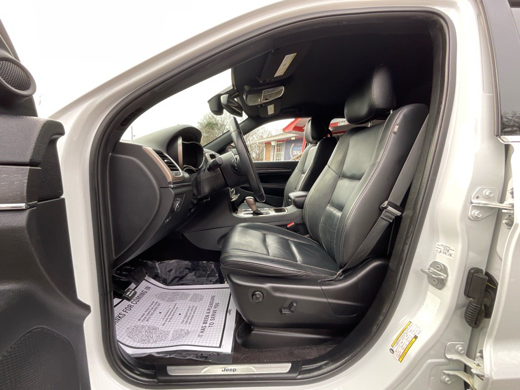 2016 Jeep Grand Cherokee Image 13