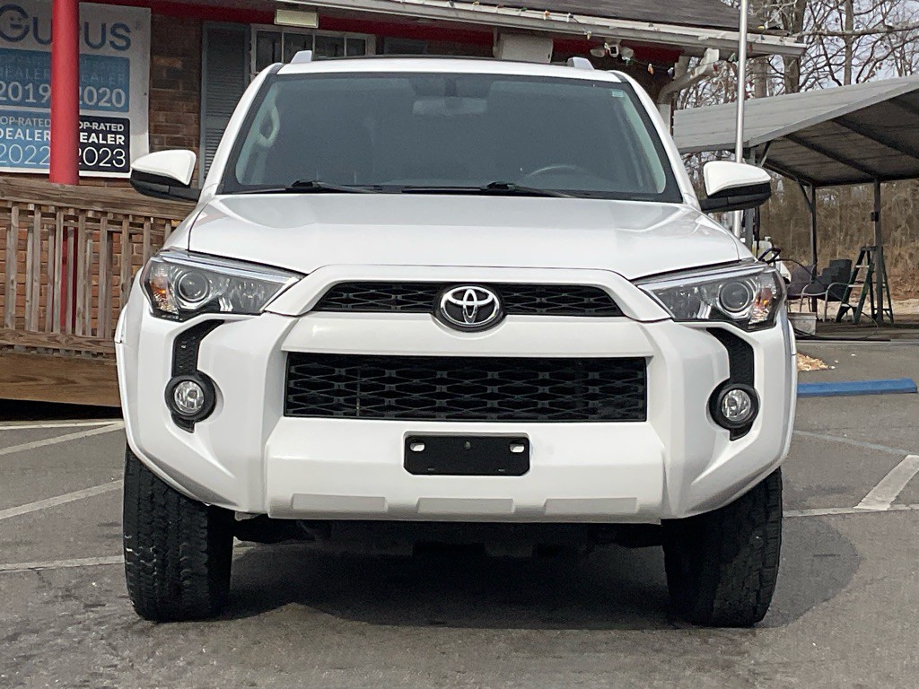 2018 Toyota 4Runner Image 2
