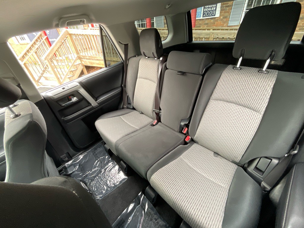 2018 Toyota 4Runner Image 27