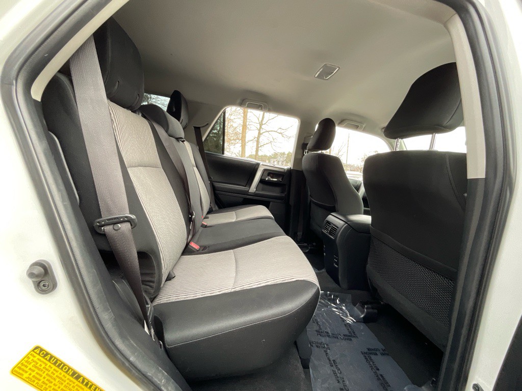 2018 Toyota 4Runner Image 28