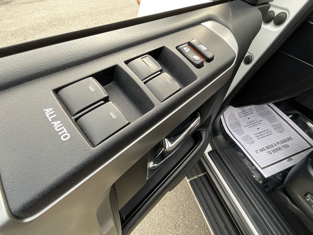 2018 Toyota 4Runner Image 38