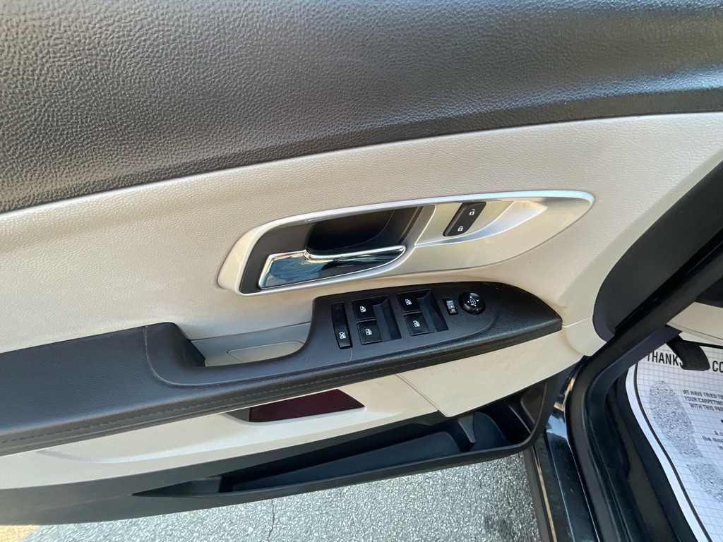 2017 Chevrolet Equinox Image 38