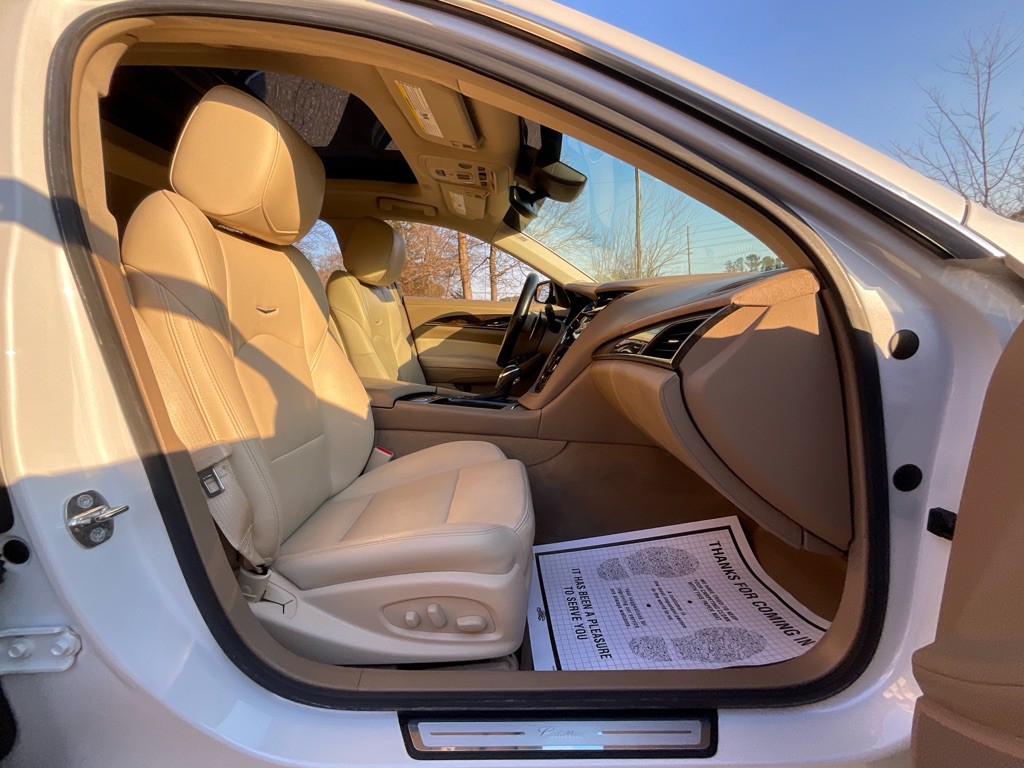 2016 Cadillac CTS Image 17