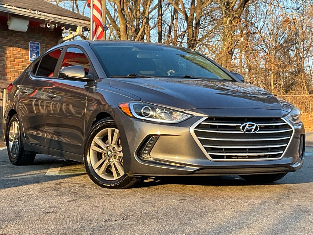 2018 Hyundai Elantra Image 3