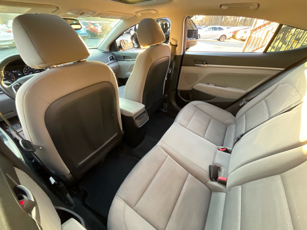 2018 Hyundai Elantra Image 28