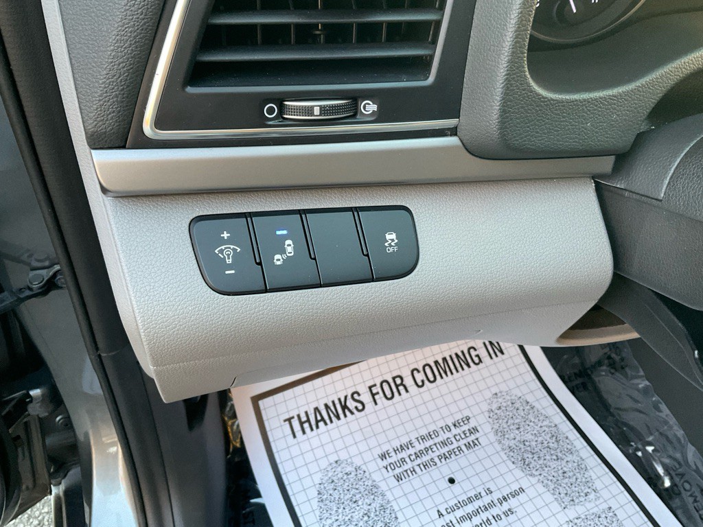 2018 Hyundai Elantra Image 37