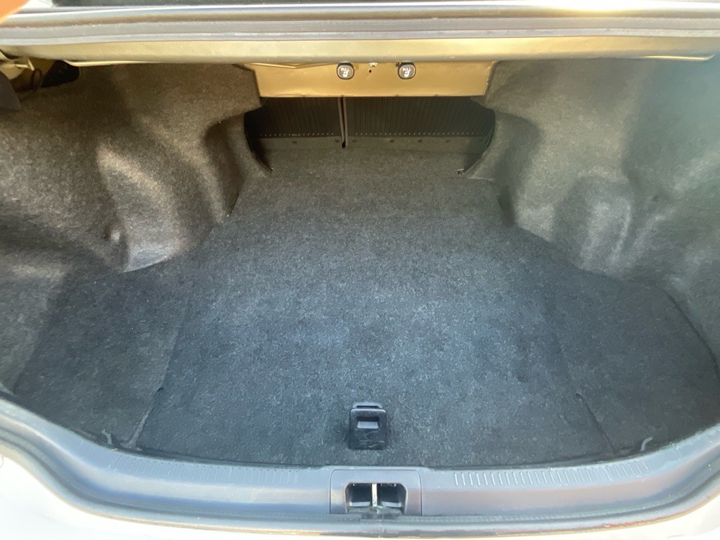 2017 Toyota Camry Image 31