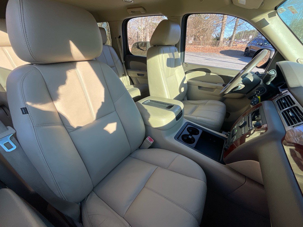 2014 Chevrolet Tahoe Image 19