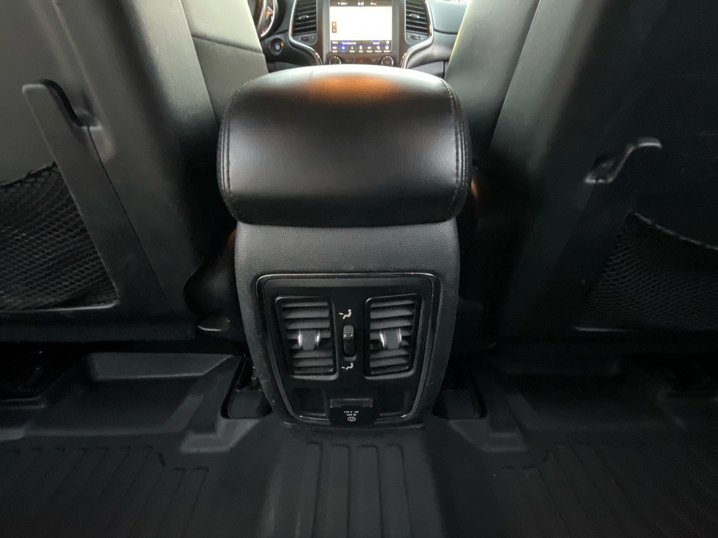 2018 Jeep Grand Cherokee Image 35