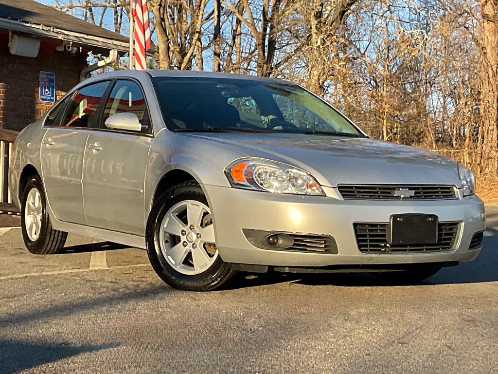 2011 Chevrolet Impala Image 3
