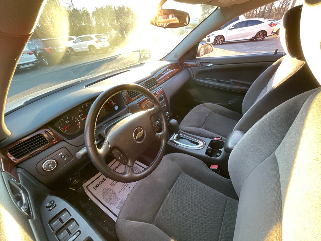 2011 Chevrolet Impala Image 15