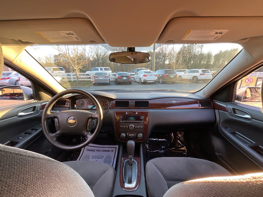 2011 Chevrolet Impala Image 20