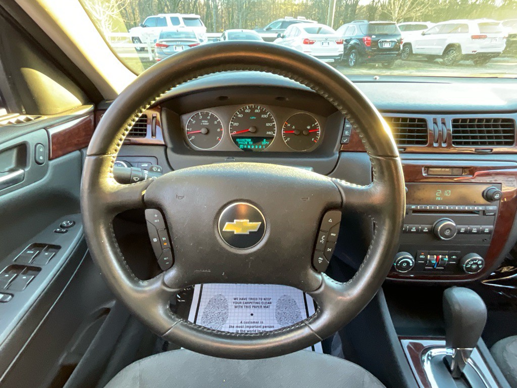 2011 Chevrolet Impala Image 23