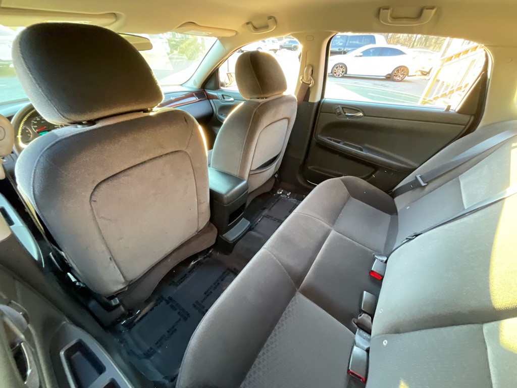 2011 Chevrolet Impala Image 26