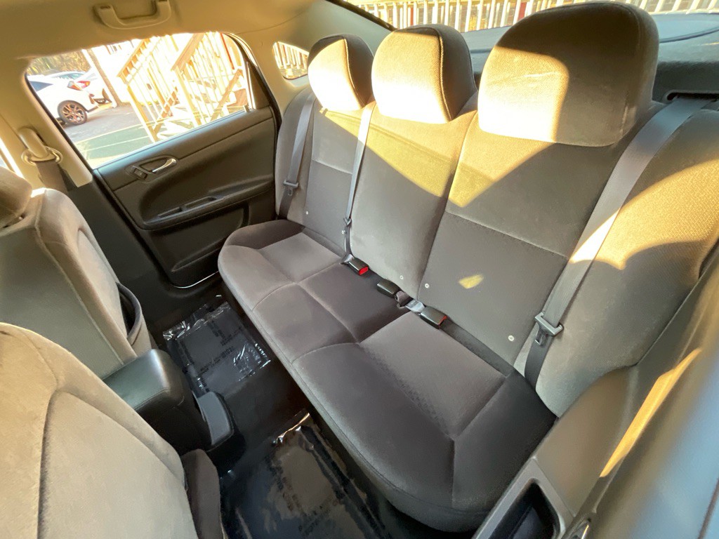 2011 Chevrolet Impala Image 27