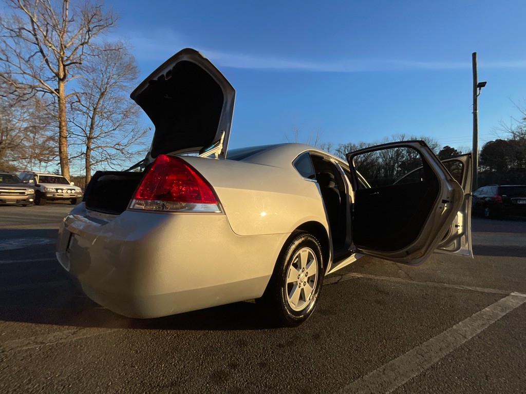 2011 Chevrolet Impala Image 31