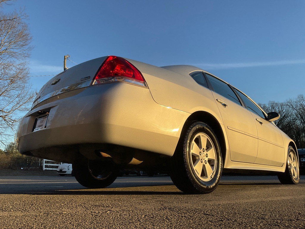 2011 Chevrolet Impala Image 41