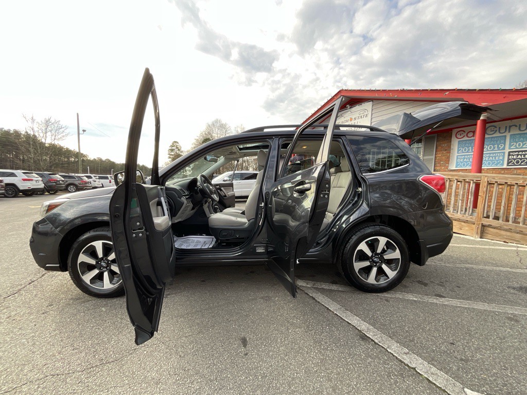 2018 Subaru Forester Image 36