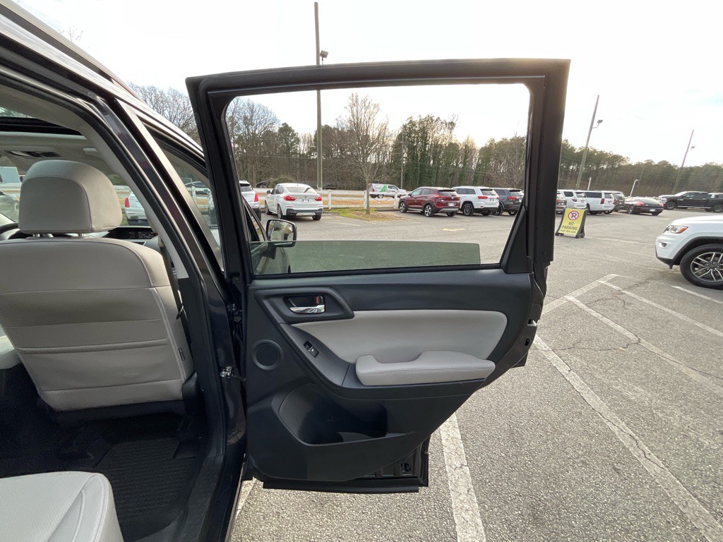 2018 Subaru Forester Image 46