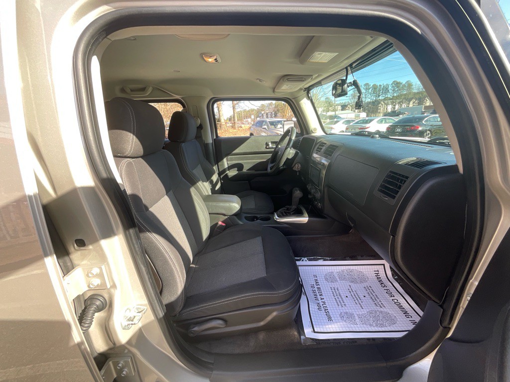 2008 HUMMER H3 Image 17