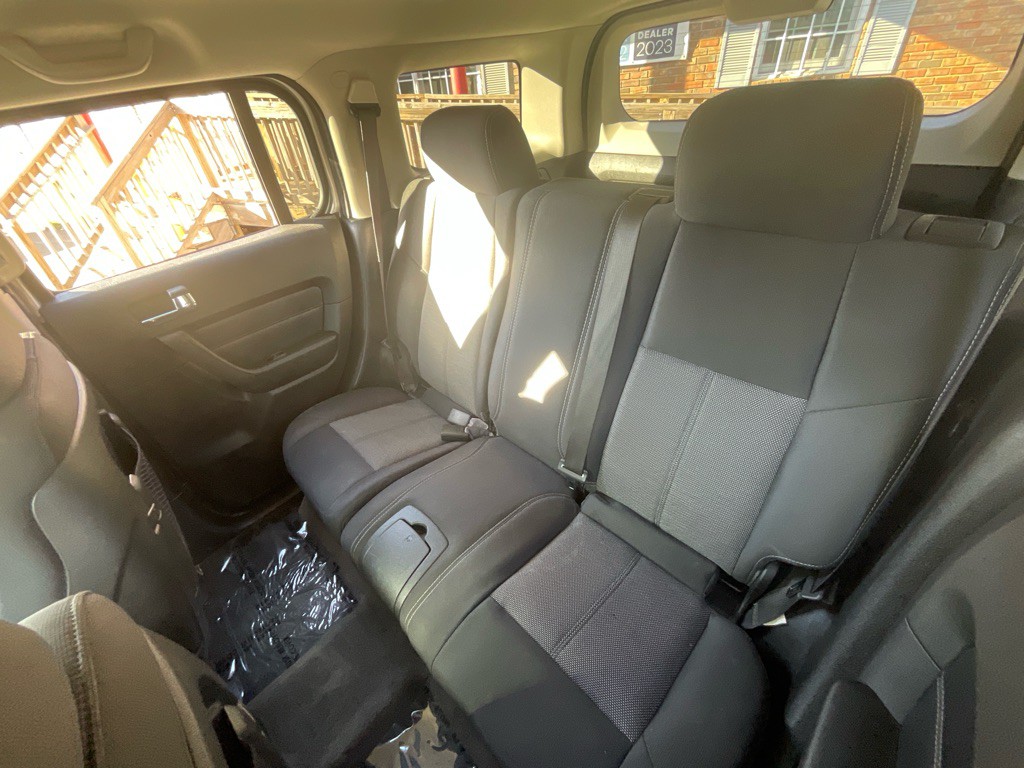 2008 HUMMER H3 Image 28