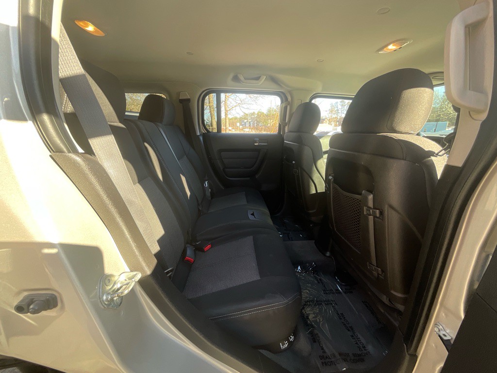 2008 HUMMER H3 Image 29