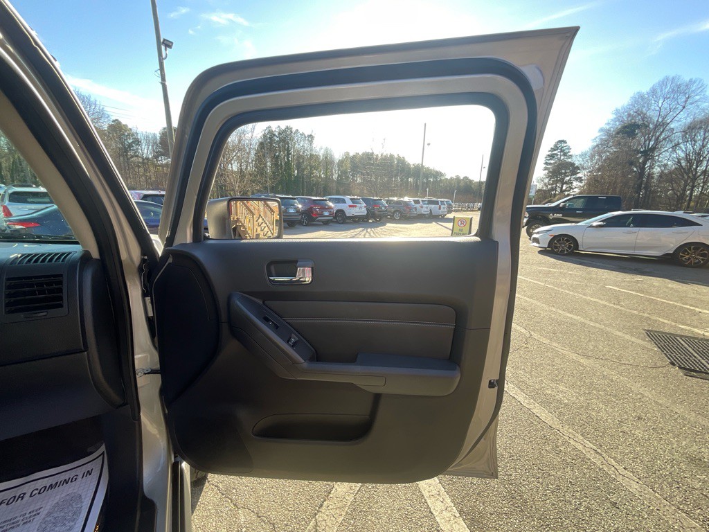 2008 HUMMER H3 Image 41